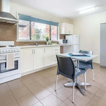 Tasman Holiday Parks - Albany Room photo