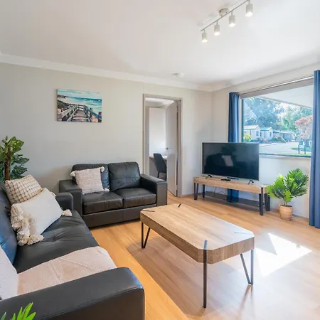 Tasman Holiday Parks - Albany Room photo