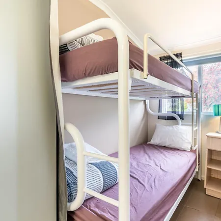 Tasman Holiday Parks - Albany Room photo